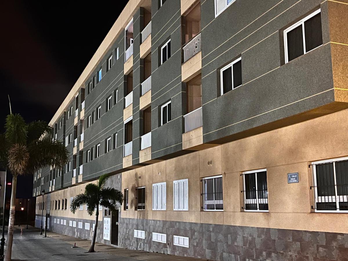 Melo Home Vecindario-Near Airport-Elevator-Garage Sardina Dış mekan fotoğraf